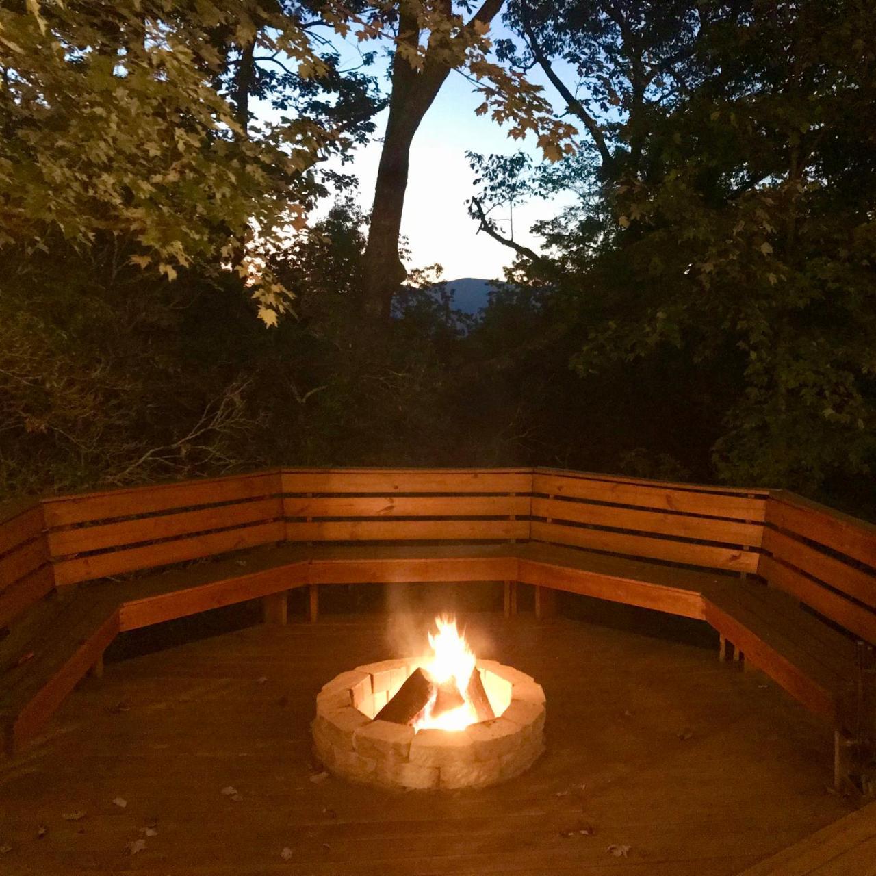 Hotel Barefoot Hills Dahlonega Exteriér fotografie